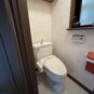 トイレは洋式と小便器の2つございます。