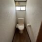 毎日使うトイレは奥行きに余裕があります。お手入れしやすいトイレにリフォームすることもできます。