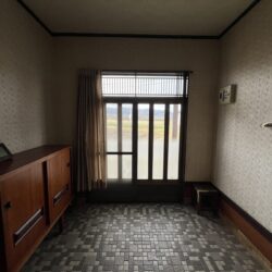 乱雑になりがちな玄関もスッキリの玄関収納付きです。玄関