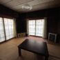居間 リビングは寝転んで寛げる和室の心地良さを堪能できます。