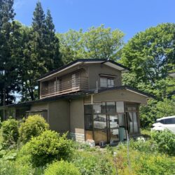 〈北秋田市脇神：中古戸建〉四季折々の自然を身近に感じながら、ゆったりとした時間を過ごせる中古戸建て。