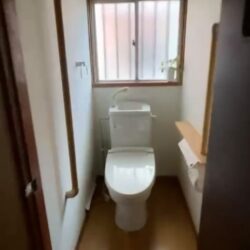 落ち着いた雰囲気のトイレです。